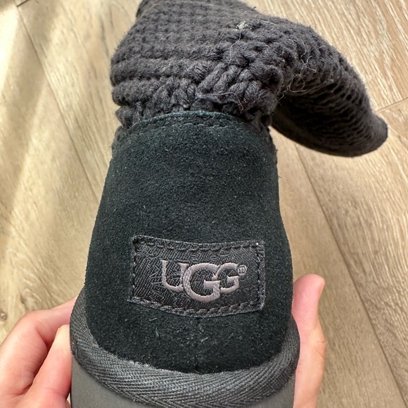 UGG Charcoal Knit Boots with Button Women Size 9 - Picture 3 of 7